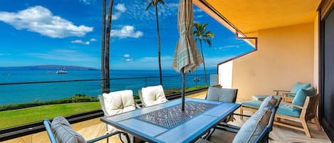 Enjoy the amazing view and the Maui breeze from the lanai.