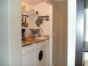 Kitchenette alcove