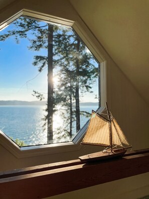 An delightful water view from the loft.
