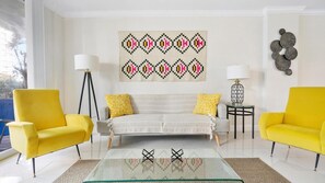 Tides Miami 2BR Condo on the beach (5377)