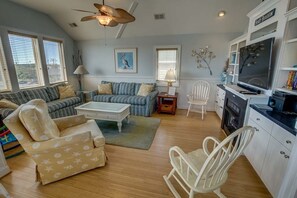 Top-Level Great Room with Sleeper Sofa