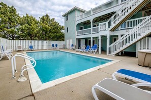 Private Pool Area