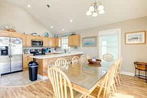 Top-Level Dining Room with Table (seats 10)