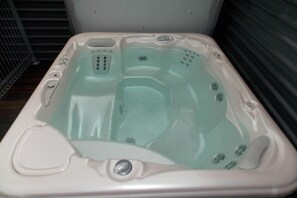Spa pool