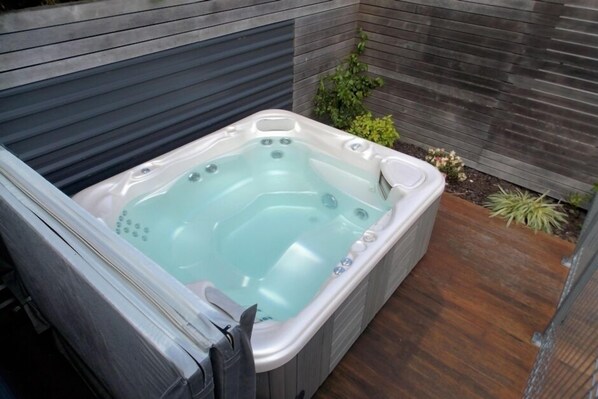 Spa pool