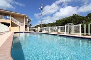 Private pool