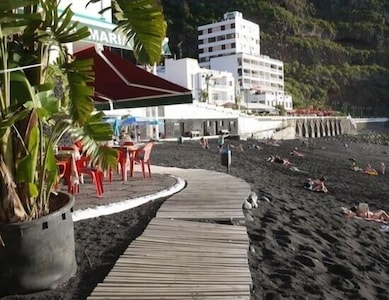 BALI APARTMENT 500m to the BEACH, SEA-TEIDE VIEW SAT-TV WIFI PARKING FREE