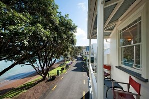 View from the Balcony - Beautiful Central Russell location