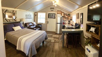 Welcome to the Fiddle Creek Cabin near Hatcher Pass, Alaska