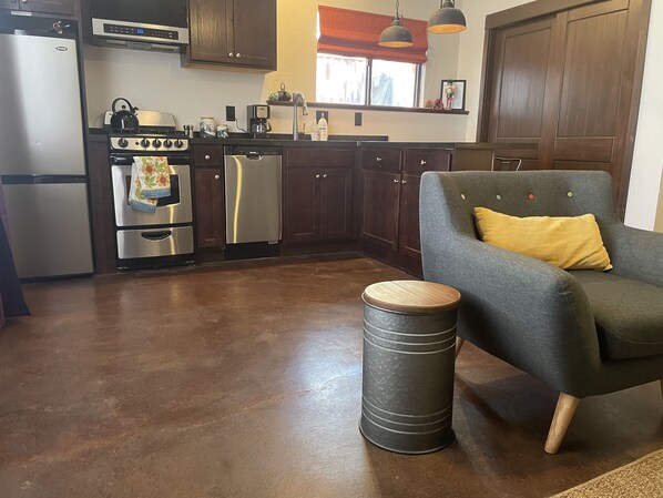 Radiant floor heat throughout 