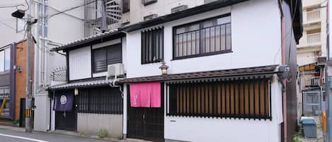 pink color Noren MACHIYA house since 140years ago.