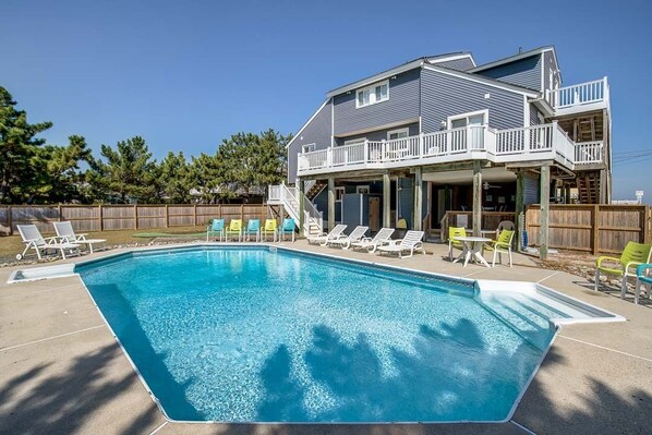 Private Pool Area