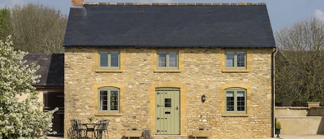 Alysas Cottage, Chipping Norton, Cotswolds