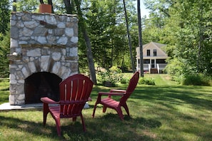 Clover cottage and the beautiful lakeside fireplace. 