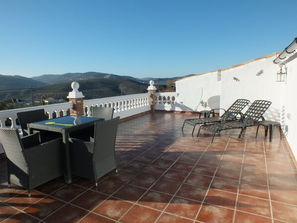 Kayenne 1 private roof terrace.