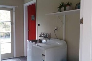 Laundry/Entranceway