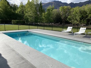 Wharenui private swimming pool