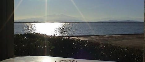 terrasse et lac marin