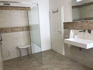 Bathroom - shower and washbasin
