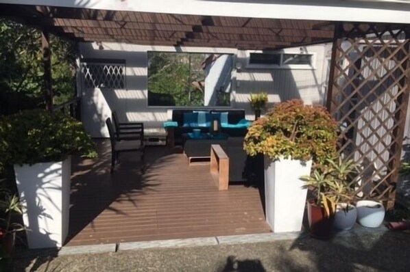 Outdoor Entertaining Area