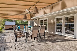 Private Covered Patio | Outdoor Dining | Grill