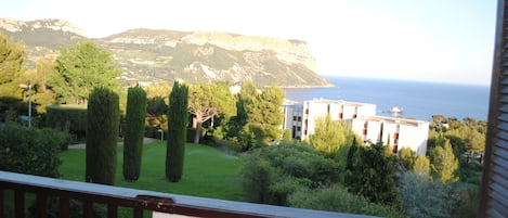 Vue sur mer et Cap Canaille 