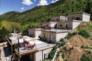 Exterior | Mountain Views | Walk to Hot Springs
