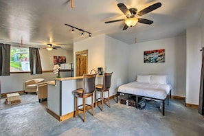 Interior | Open Floor Plan | Free WiFi