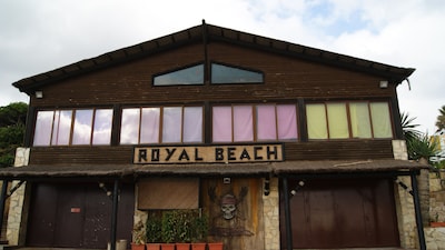 Beachfront, overlooking the sea, Air conditioning.