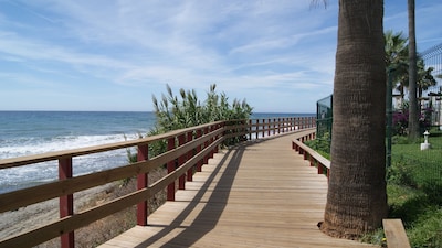 Beachfront, overlooking the sea, Air conditioning.