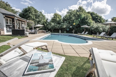 Country Estate to sleep up to 14  with stunning outdoor pool set in 10 acres.