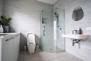 One Fyfe bathroom with underfloor heating and heated towel rail