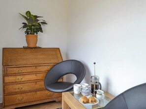 Airy sunroom | Rock Cottage, Ardentinny, near Dunoon
