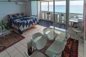 living/bed room