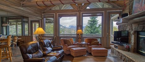 Great room with Rocky Mountain National Park view