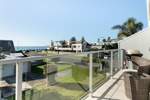 Deck overlooking the ocean 