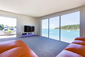 lounge area