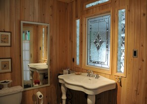 Cozy warm Bathroom