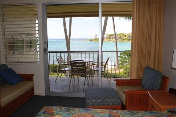 The view from the unit onto Napili Bay.