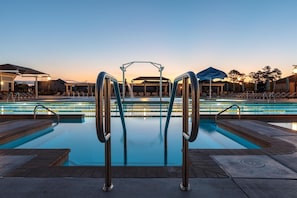 Beautiful Sanderling pool