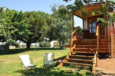 Roulotte de charme avec piscine intérieure chauffée