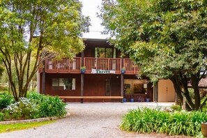 Front of Thrive