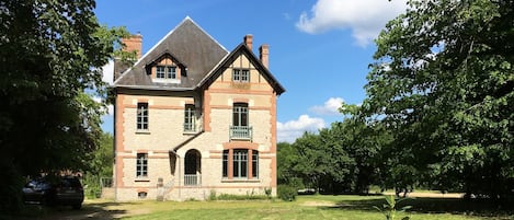 Une des maisons les plus attachantes de la Sologne des étangs