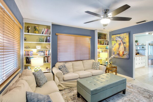 Front living room now has a full 3 seater sofa plus loveseat