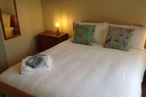 Second bedroom. Queen bed.