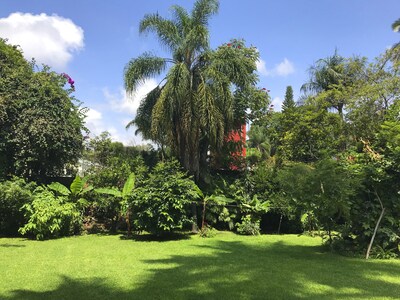 Bungalow Oasis, cómodo espacio en un hermoso jardín con alberca