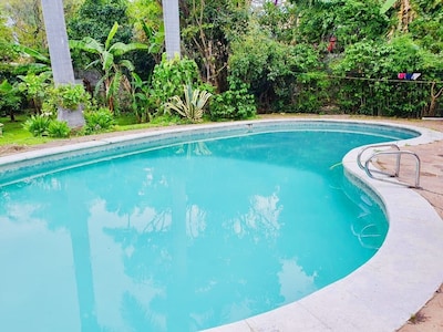 Bungalow Oasis, cómodo espacio en un hermoso jardín con alberca