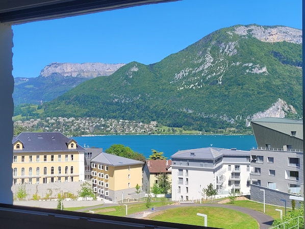 Vue depuis lâhĂ©bergement