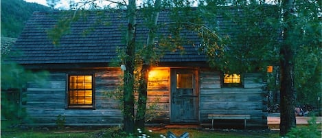 The Homestead Cabin