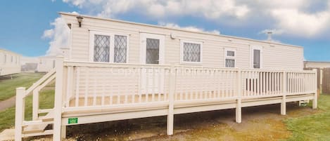 So many families have enjoyed their stay at this caravan